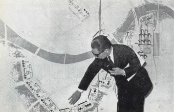 Kenzo Tange presenting the final layout of the city centre of the Ninth Version to the international board of consultants, 1967. Credits: Your Aid to Skopje: April–September 1966. City Council of Skopje, gta archive/ETH Zurich.